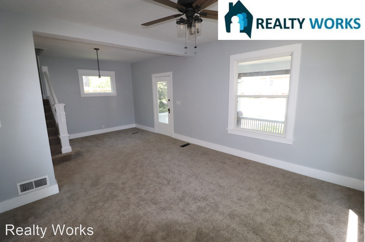 2937 Randolph St - Photo 3 of 18