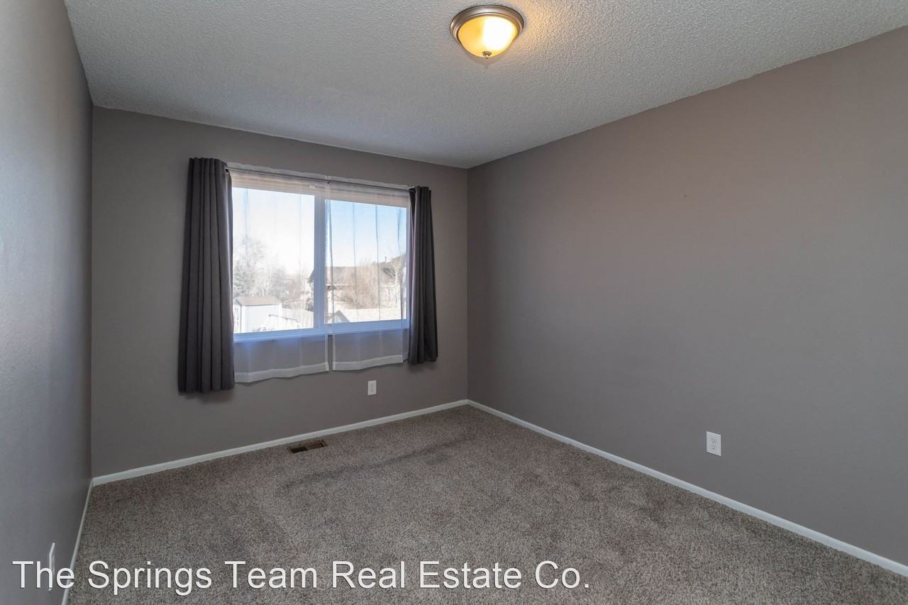 7015 Woody Creek Dr - Photo 2 of 11