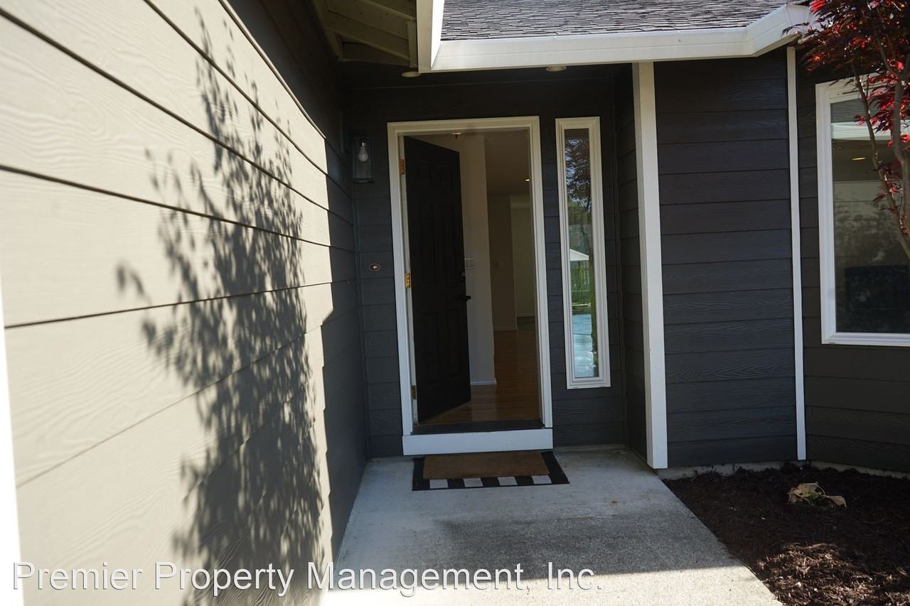 305 E Valley St - Photo 3 of 28