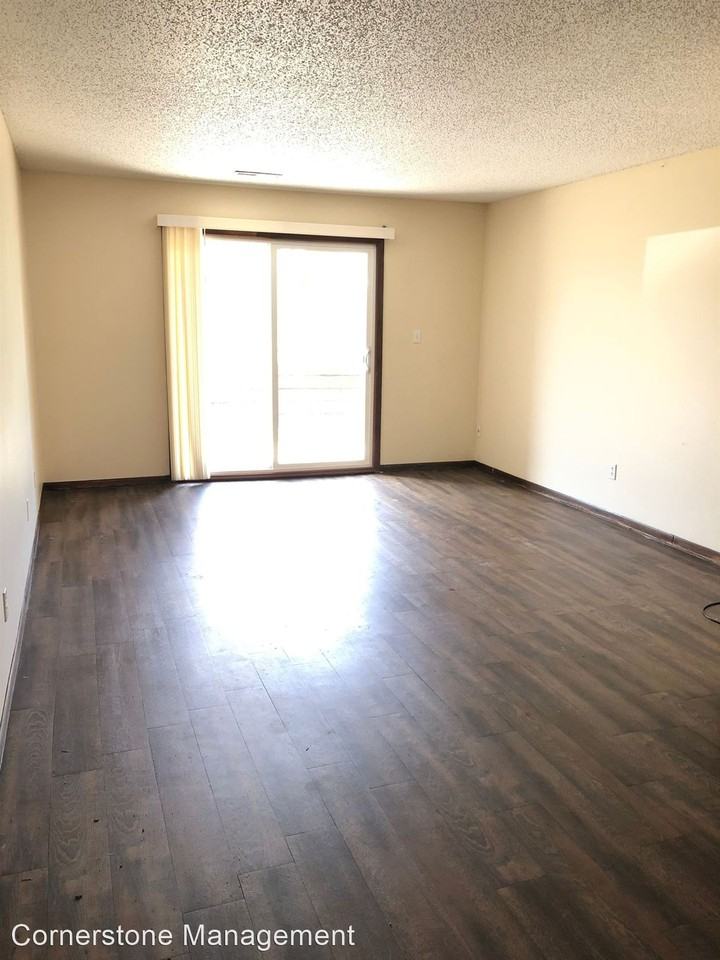 1616 Vine St. - Photo 3 of 12