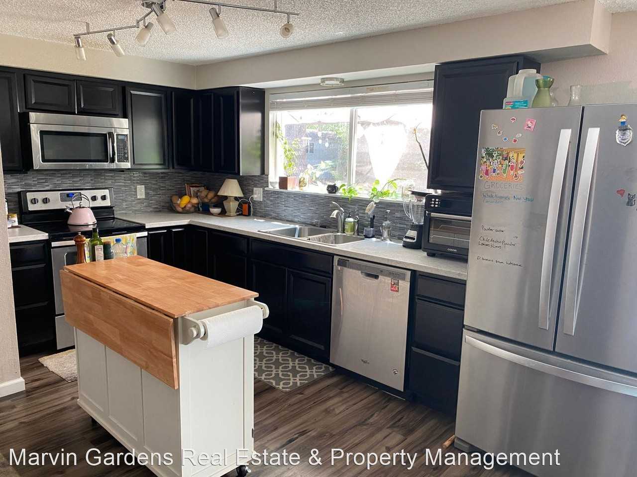 33 & 35 Kodiak Ct. - Photo 2 of 32