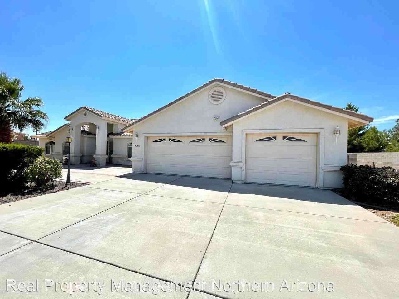 2311 Pueblo Dr - Photo 2 of 47
