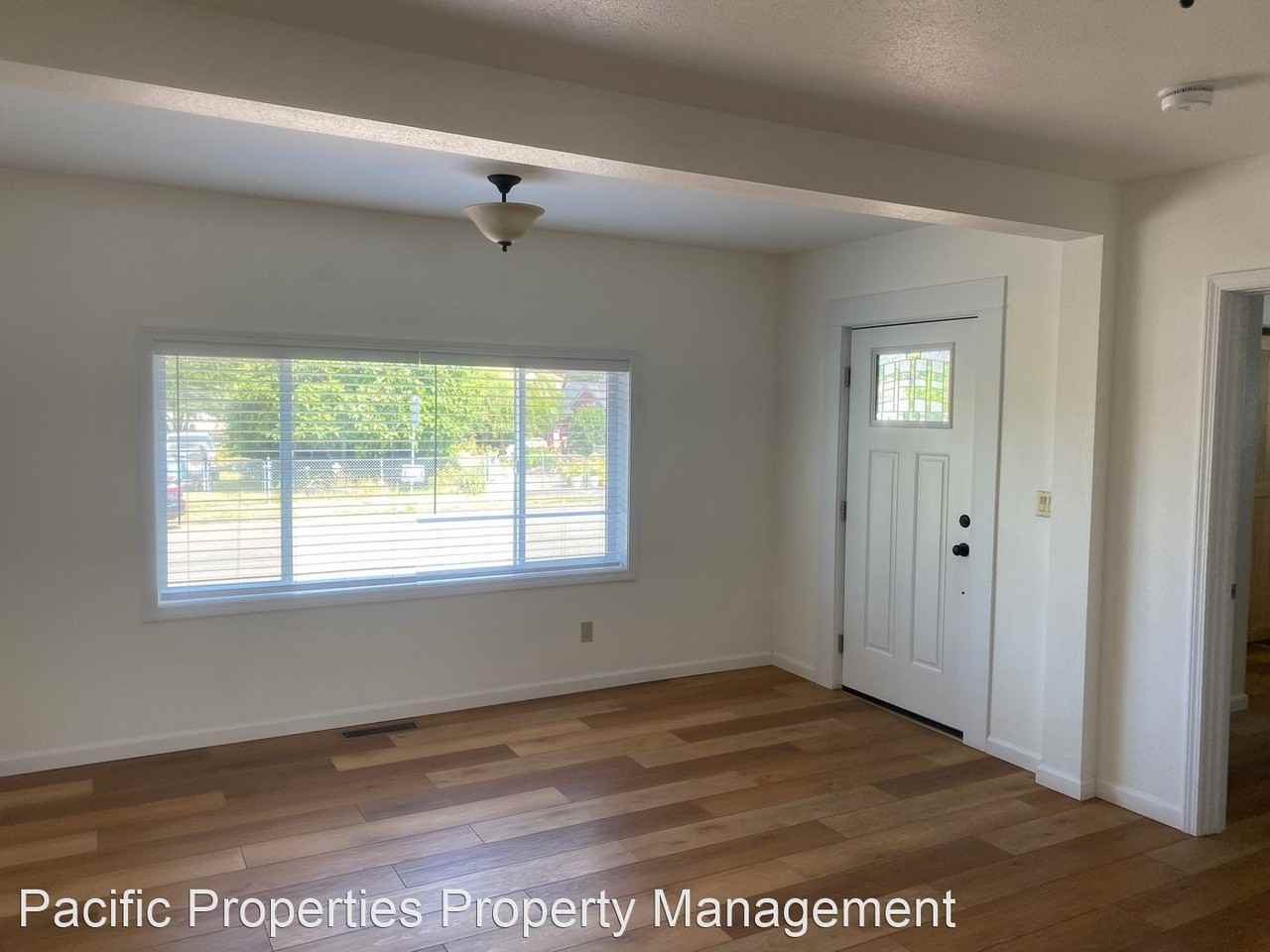 648 6th St - Photo 2 of 19