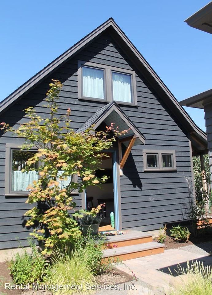 1553 SE Umatilla St - Photo 2 of 26