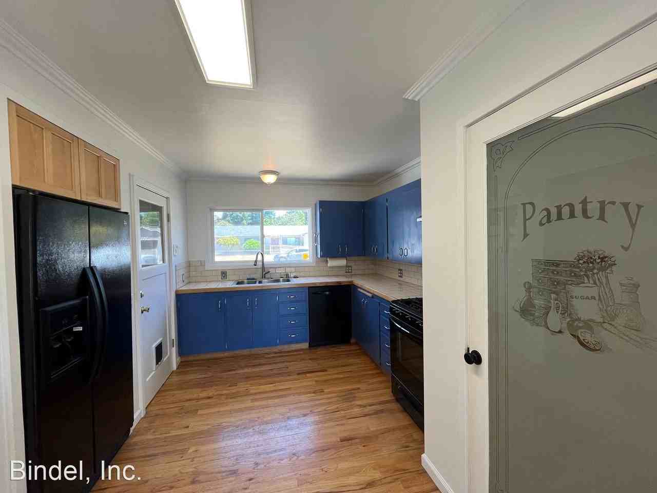 4170 Cedar St - Photo 3 of 30