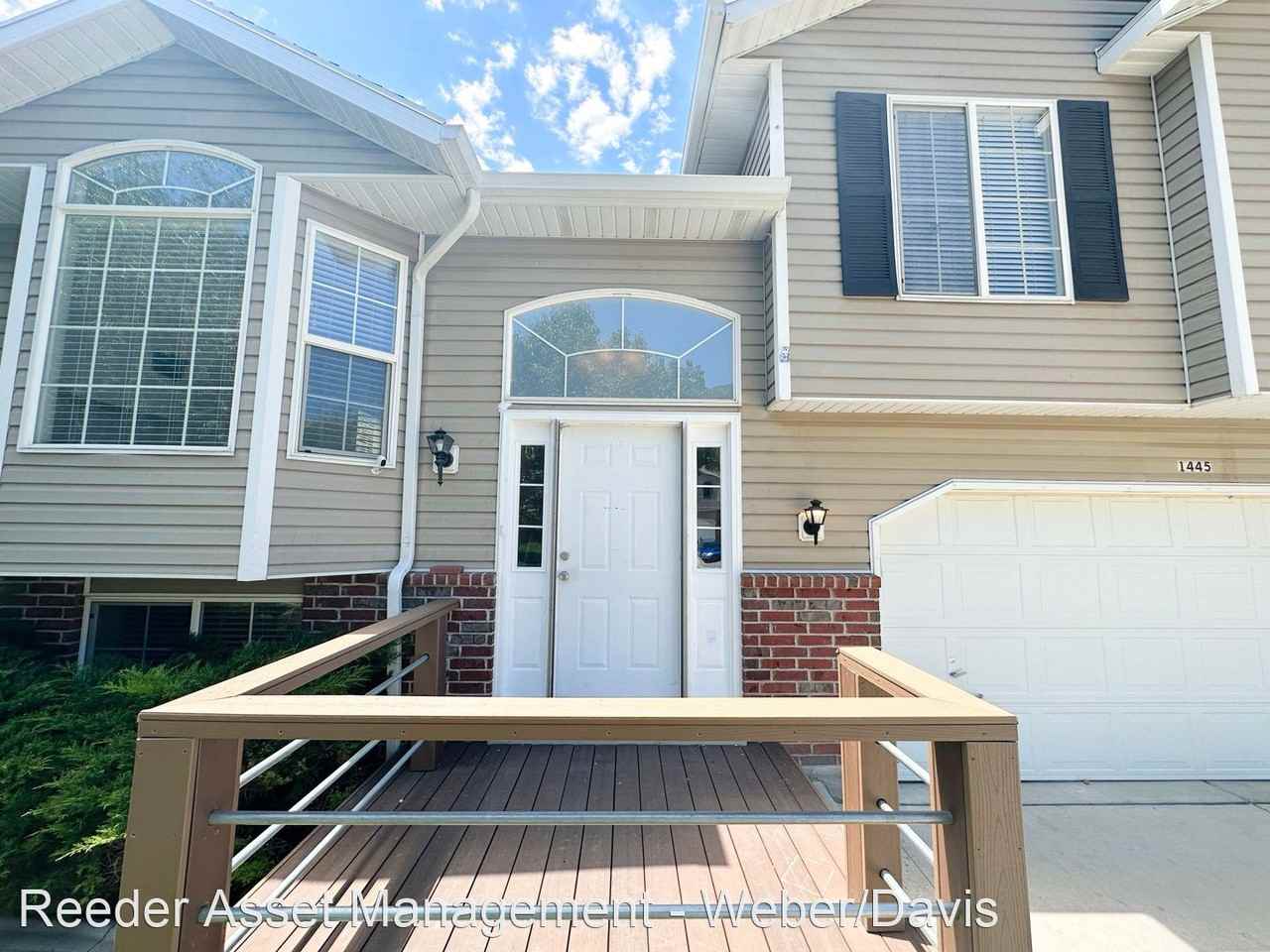 1445 Fowler Ave - Photo 3 of 25