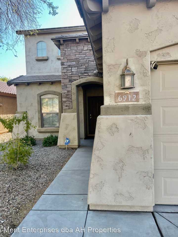 6912 S 54th Ln - Photo 2 of 39