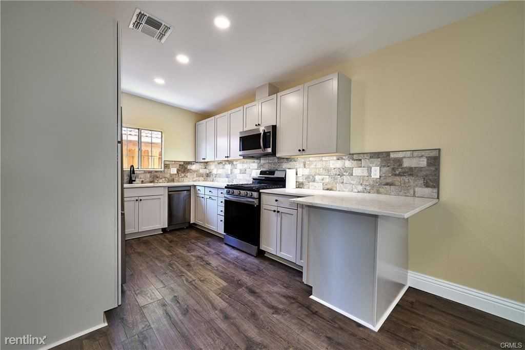 51311 Avenida Velasco - Photo 2 of 10