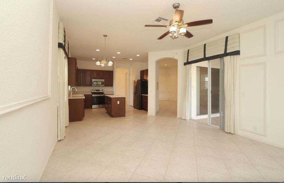 9183 Bay Point Cir - Photo 3 of 27