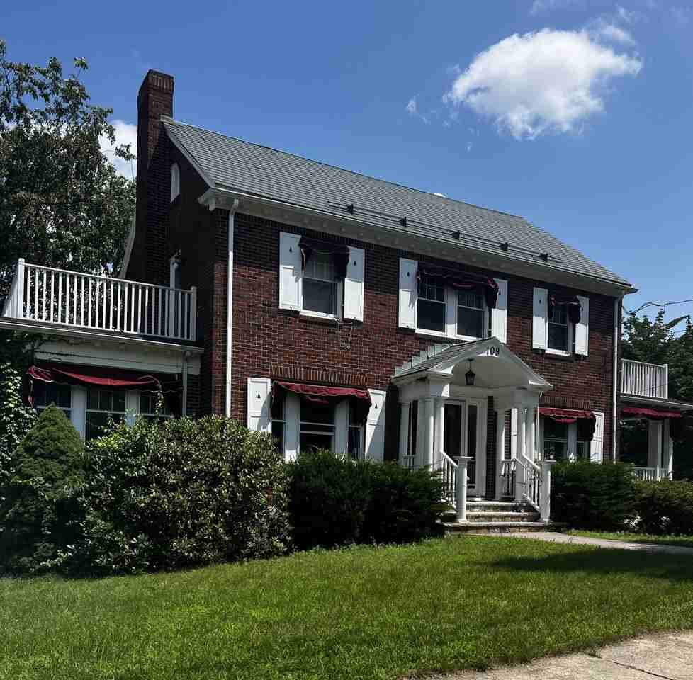 109 Columbia Rd - Photo 2 of 20