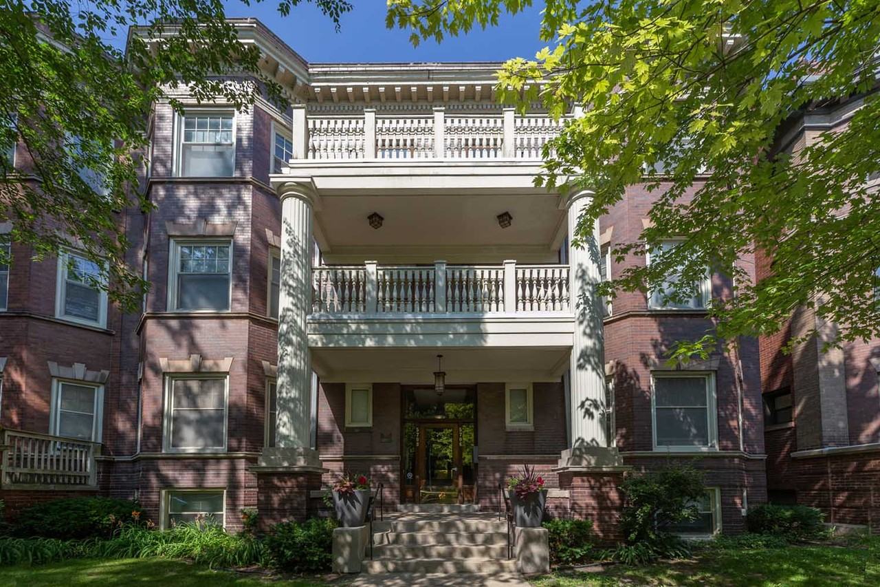 5706-10 S. Blackstone Ave - Photo 3 of 29