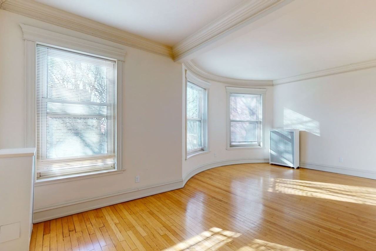 5623 S. Dorchester - Photo 6 of 7