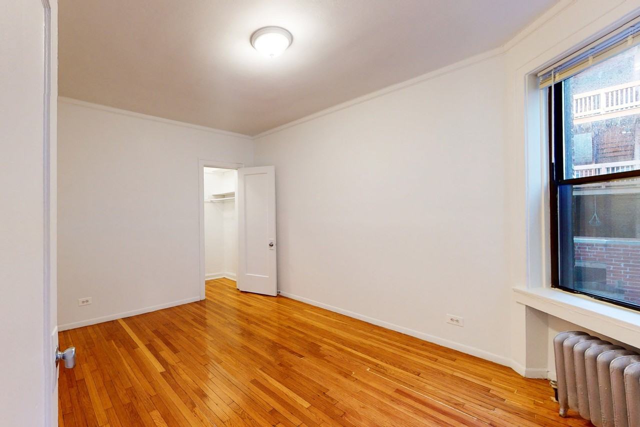 5508 S. Cornell Avenue - Photo 5 of 8