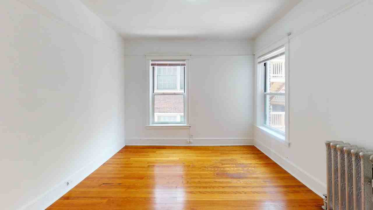 1358 E. 58th Street - Photo 6 of 29