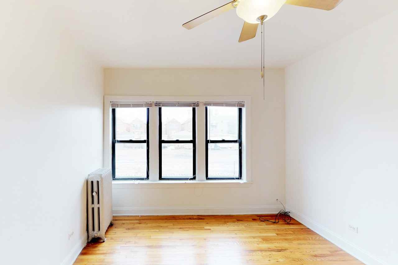 Maple Court - Photo 4 of 50