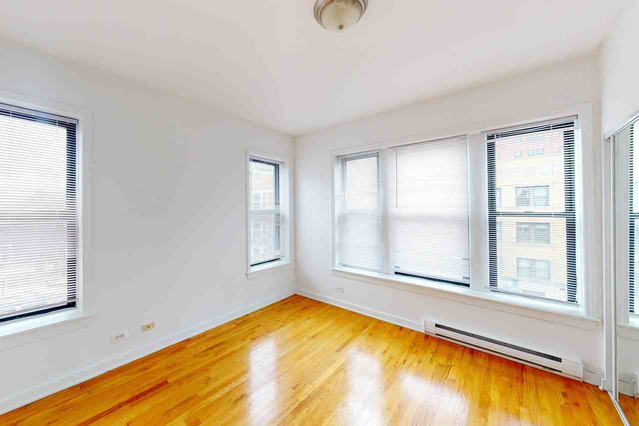 Kenwood Court - Photo 6 of 50