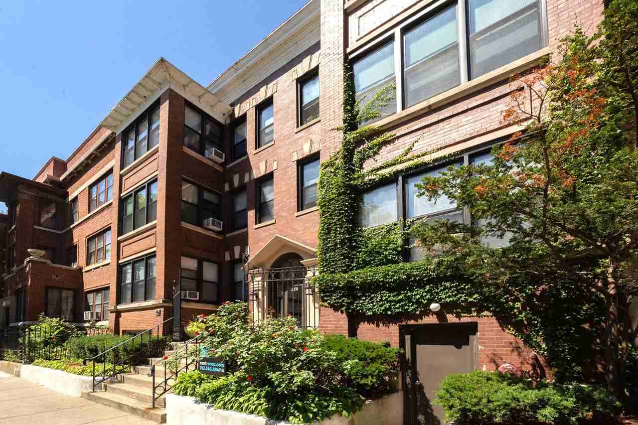 5336-5338 S. Hyde Park Boulevard - Photo 3 of 50