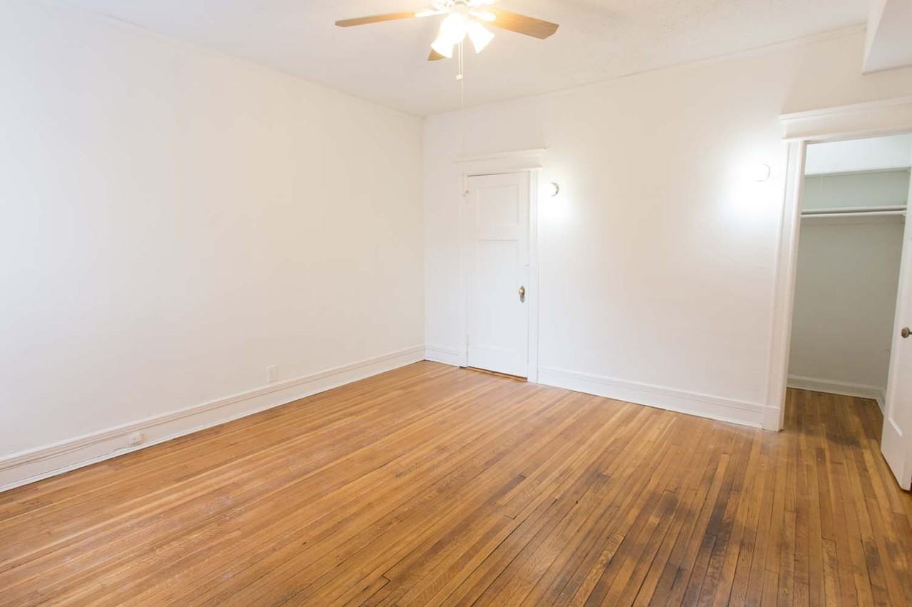 5487-5491 S. Hyde Park Boulevard - Photo 6 of 34