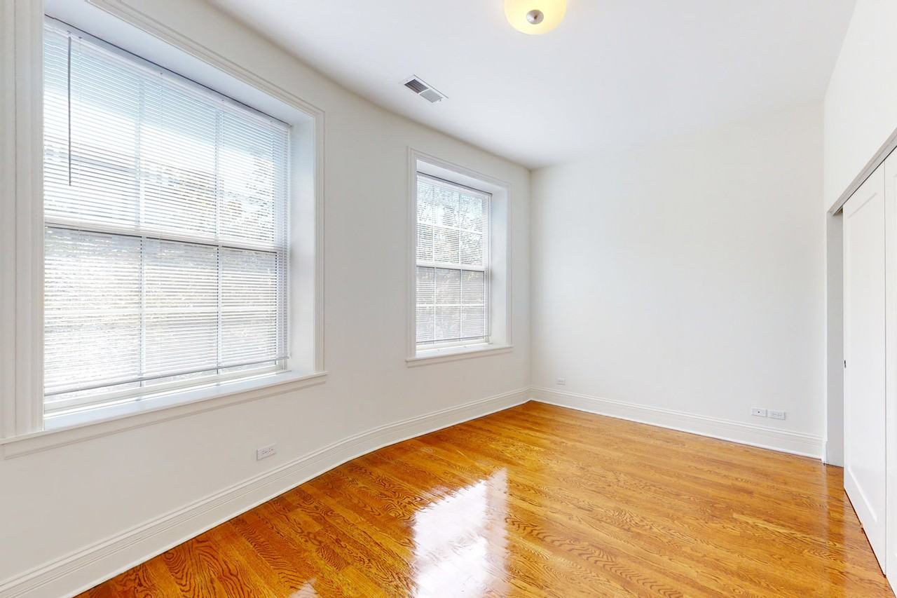 Paramour - Photo 5 of 50