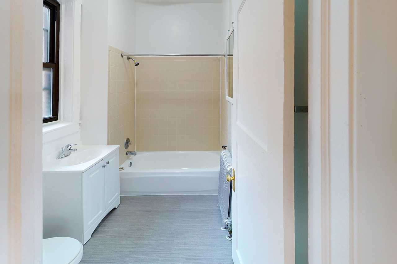 5202-5210 S. Cornell Avenue - Photo 7 of 45