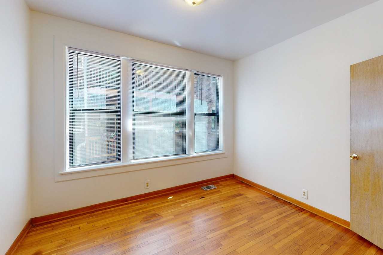 1018 E. 54th Street - Photo 6 of 27