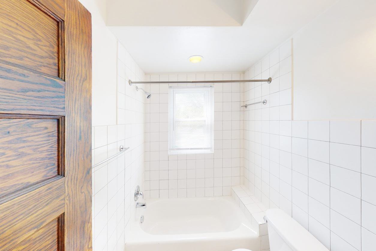 Raleigh Arms - Photo 6 of 10