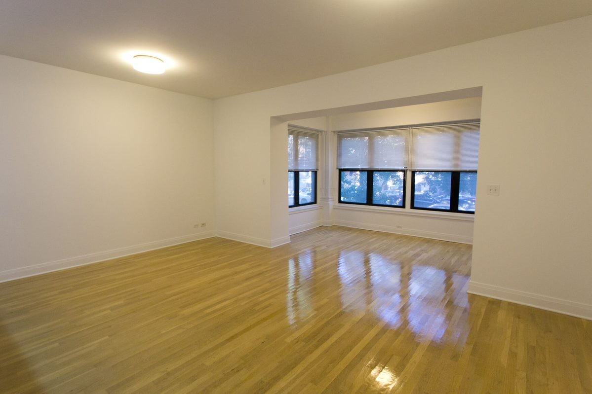 5512 S. Hyde Park Boulevard - Photo 6 of 34