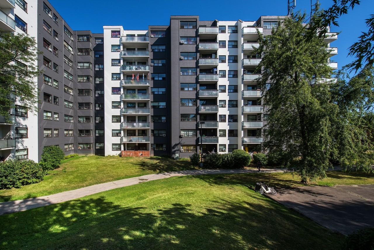 85 Silver Springs Boulevard - Photo 2 of 30