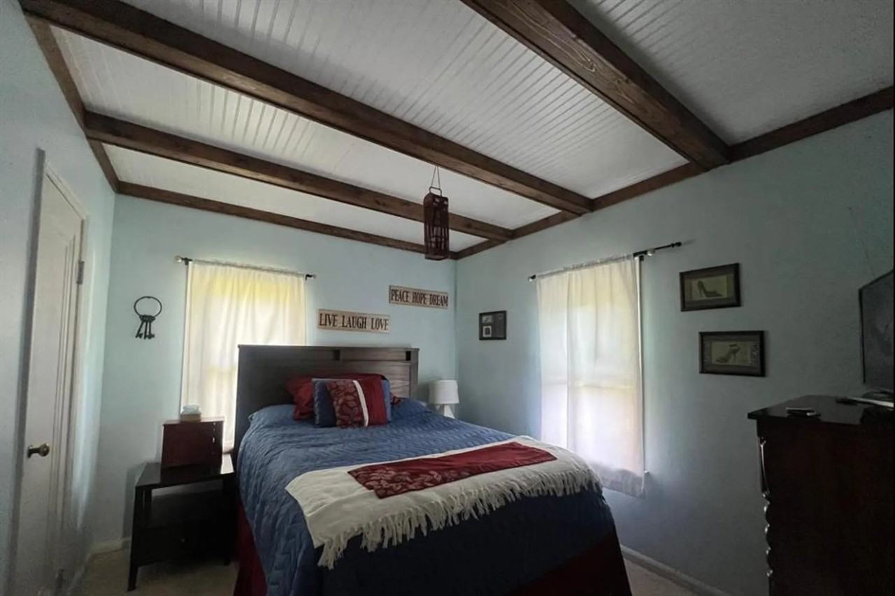 95 Cherryland St - Photo 3 of 19