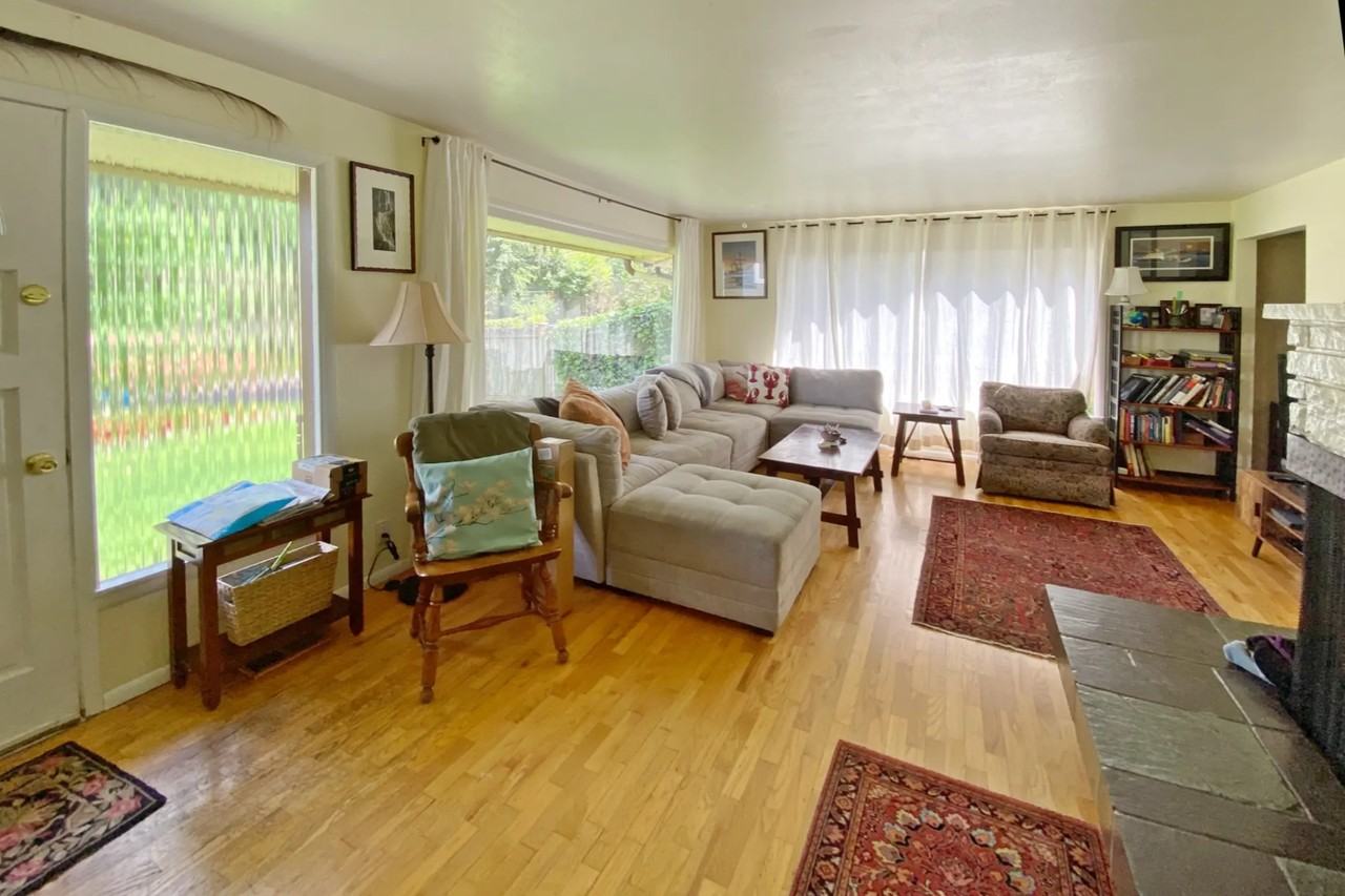 3217 90th Pl Se - Photo 2 of 8