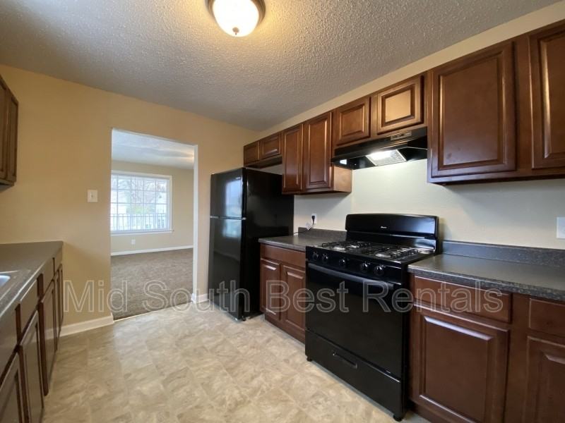 1412 Adams St - Photo 3 of 8