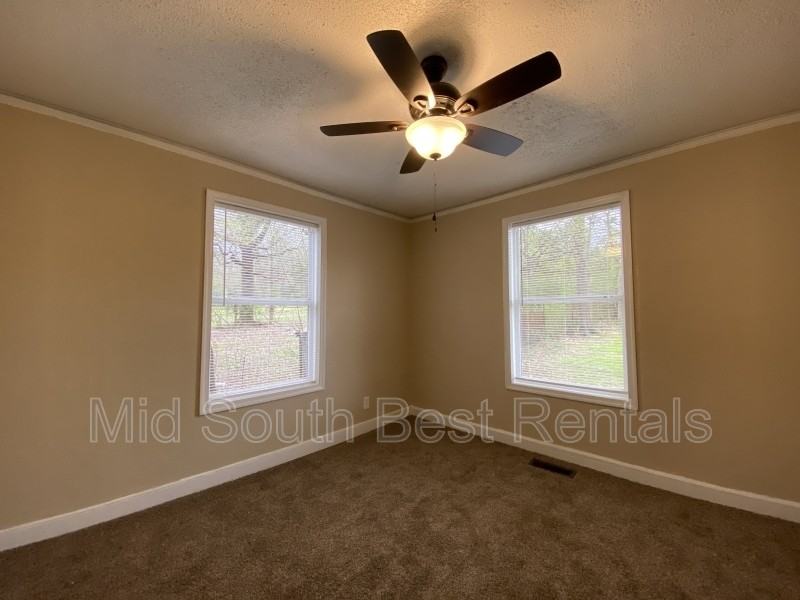 1412 Adams St - Photo 5 of 8