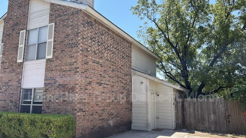 106 Country Bend Dr - Photo 2 of 23