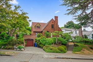 featured image of 4208 51st Ave Ne
