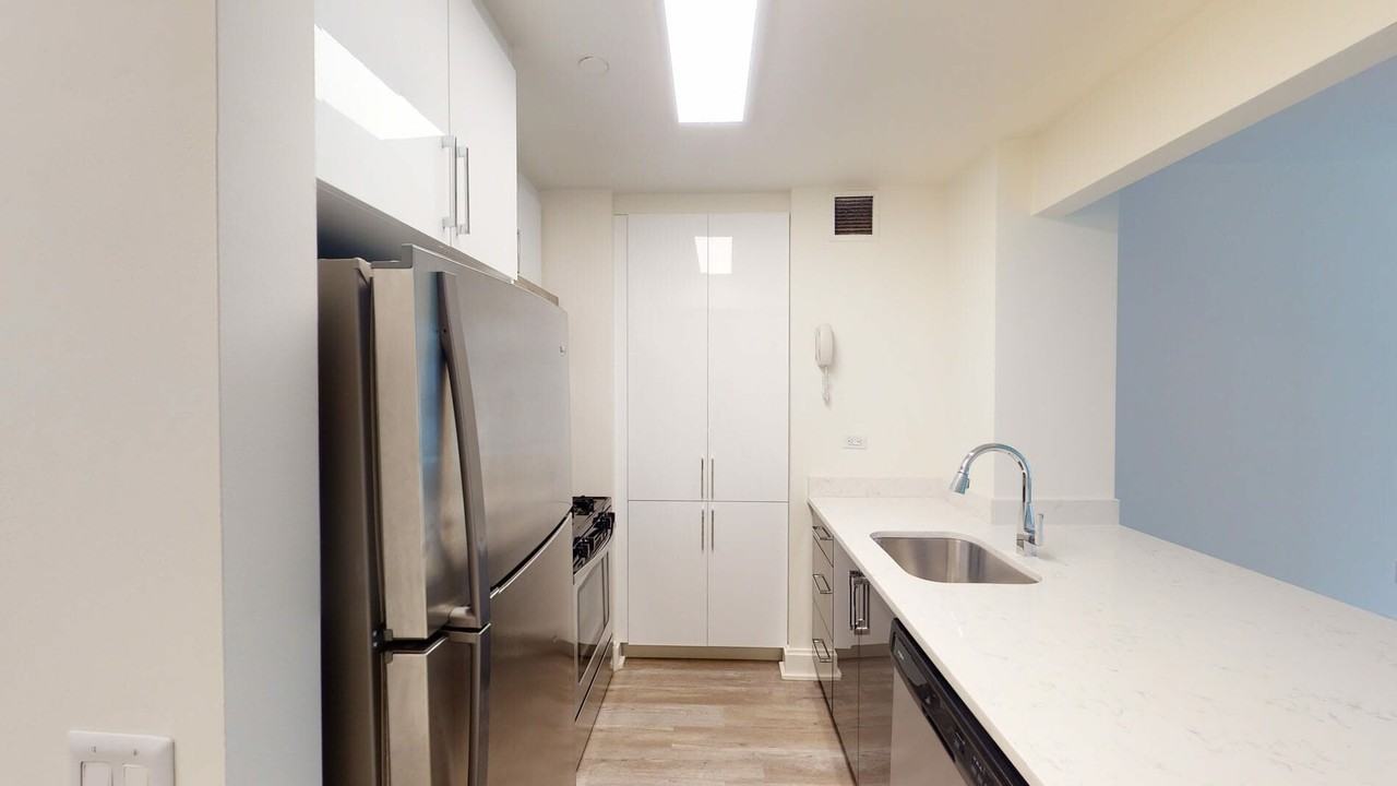 10 Hanover Sq #01-12V - Photo 2 of 48