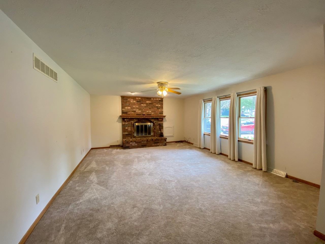 19 Hi View Ridge Dr - Photo 2 of 36