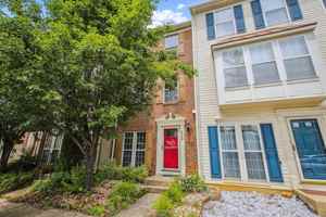 featured image of 8360 Hunter Murphy Cir