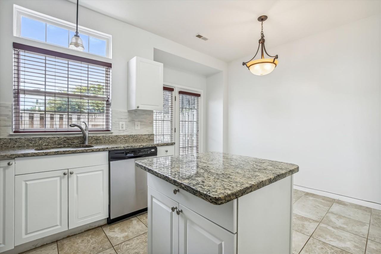 8360 Hunter Murphy Cir - Photo 4 of 25