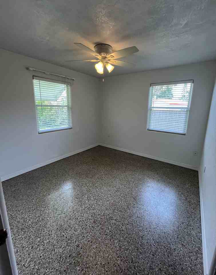 1504 Golden Ct - Photo 7 of 13