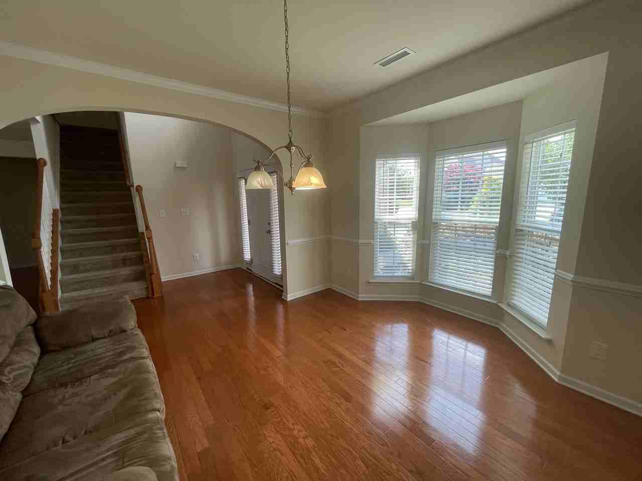 917 Jewel Stone Ln - Photo 4 of 28