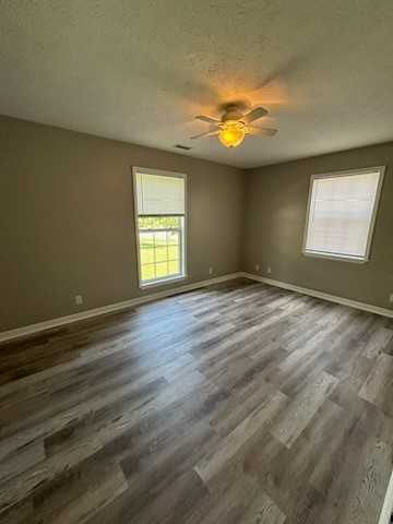 3104 Bridgeway Dr - Photo 3 of 11