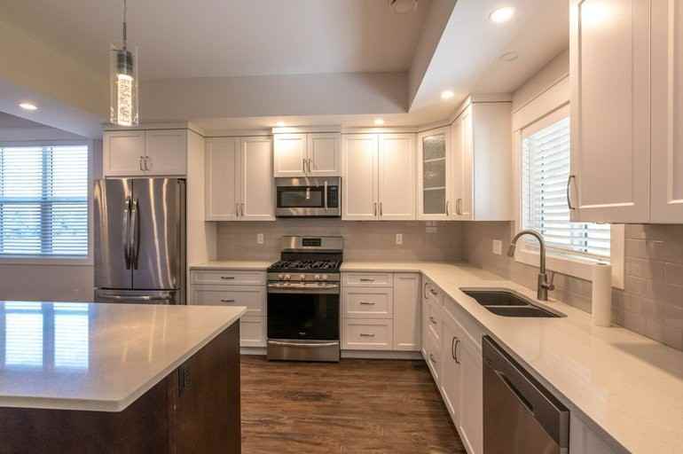 8621 Cedar Ave - Photo 2 of 19