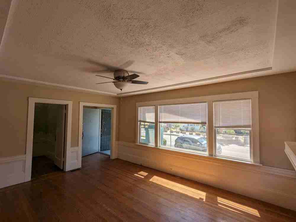 2721 55th Ave - Photo 3 of 21