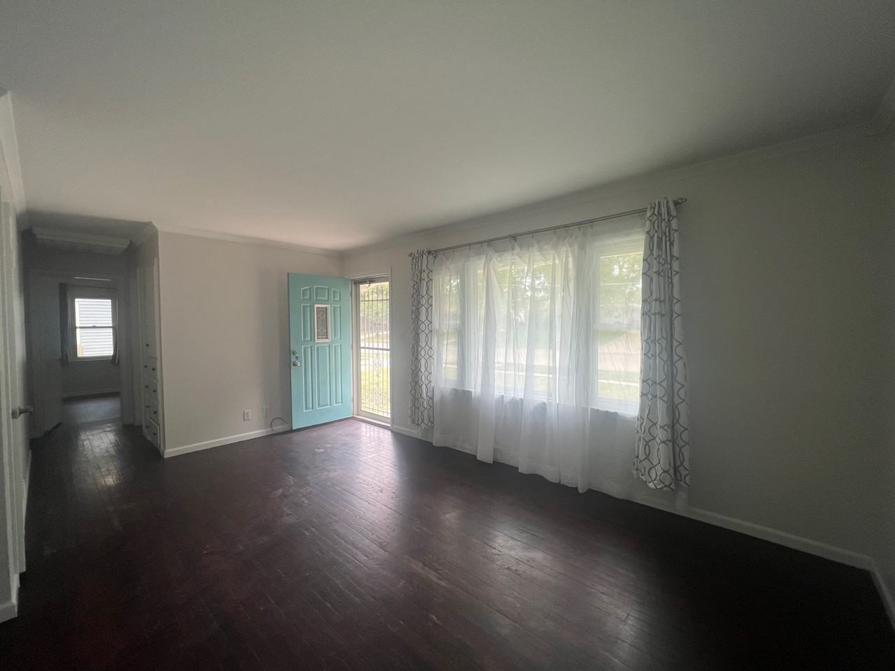 716 19th St #1 - Photo 3 of 21