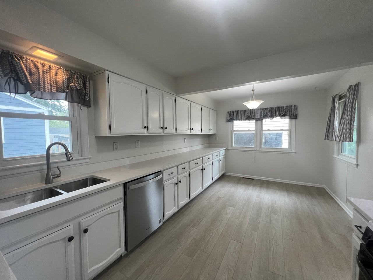 716 19th St #1 - Photo 5 of 21