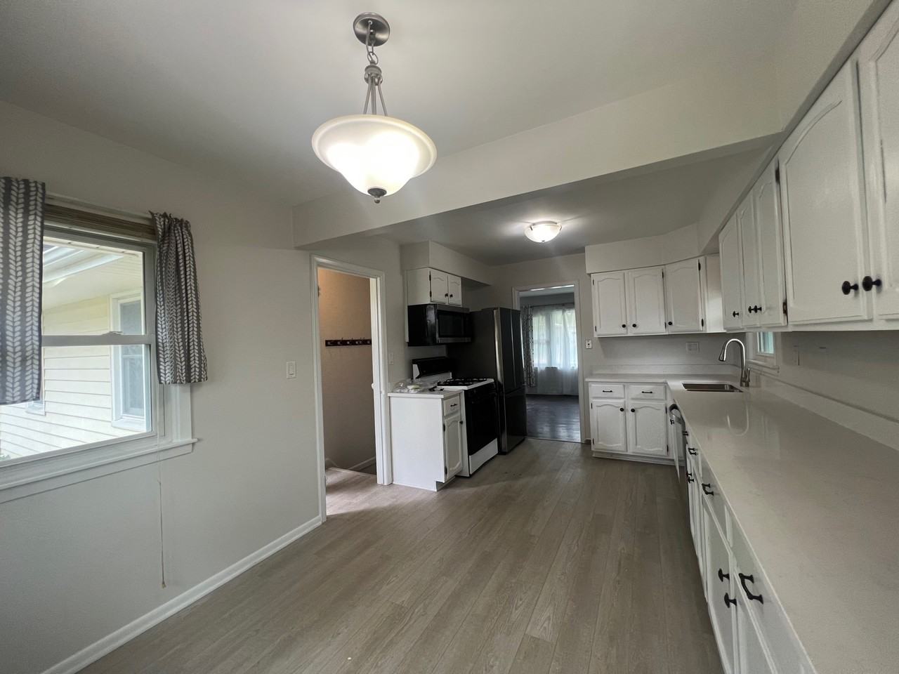 716 19th St #1 - Photo 7 of 21