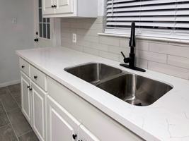 featured image of River Fall Ct