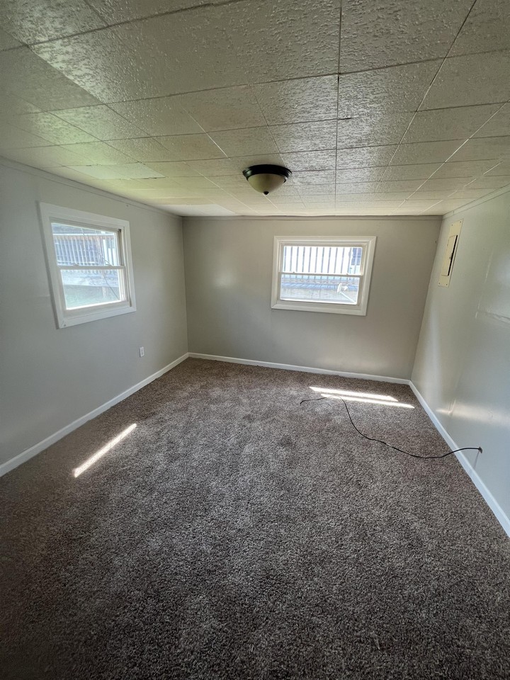 1305 Princeton Ave #1 - Photo 4 of 17
