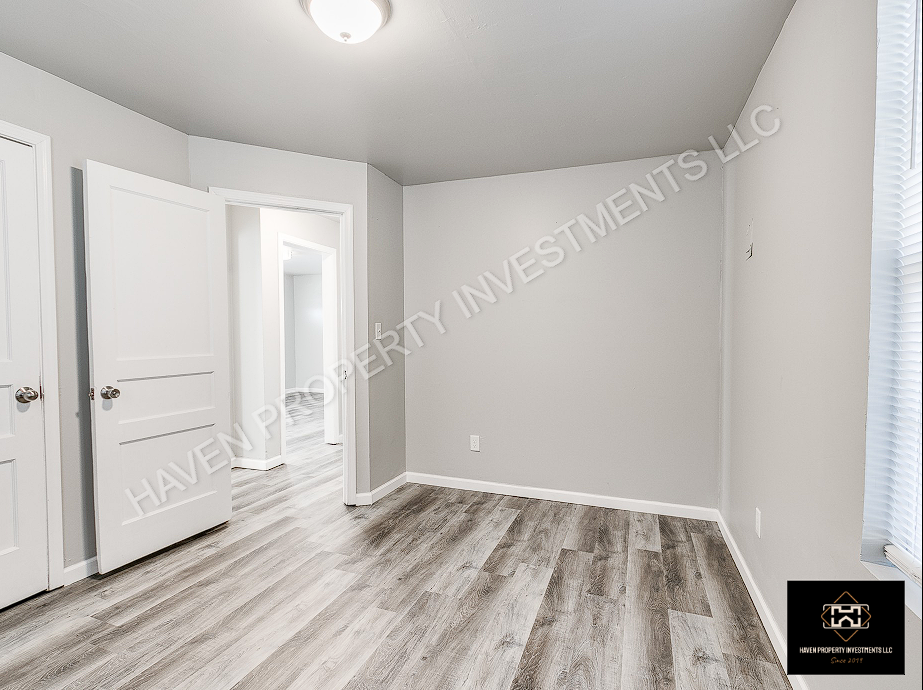305 W Marshall Dr #1 - Photo 5 of 31