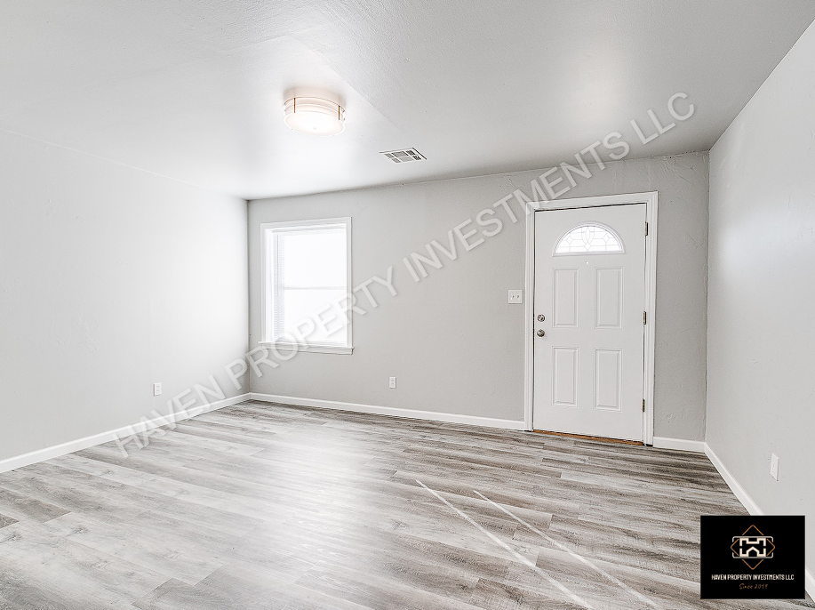 305 W Marshall Dr #1 - Photo 6 of 31